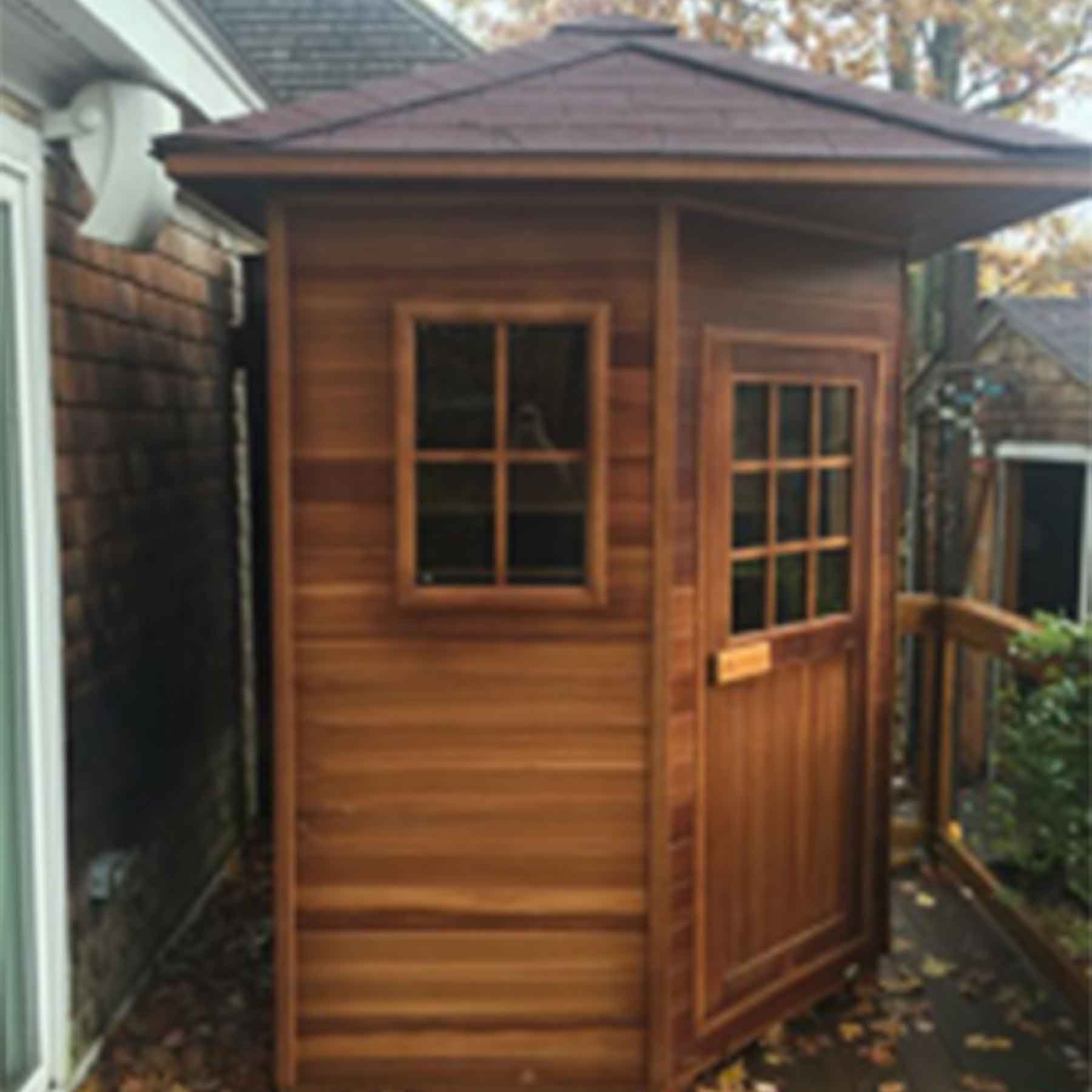 Enlighten Sierra 4C Space-saving Corner Low EMF Outdoor Infrared Sauna - Image 7